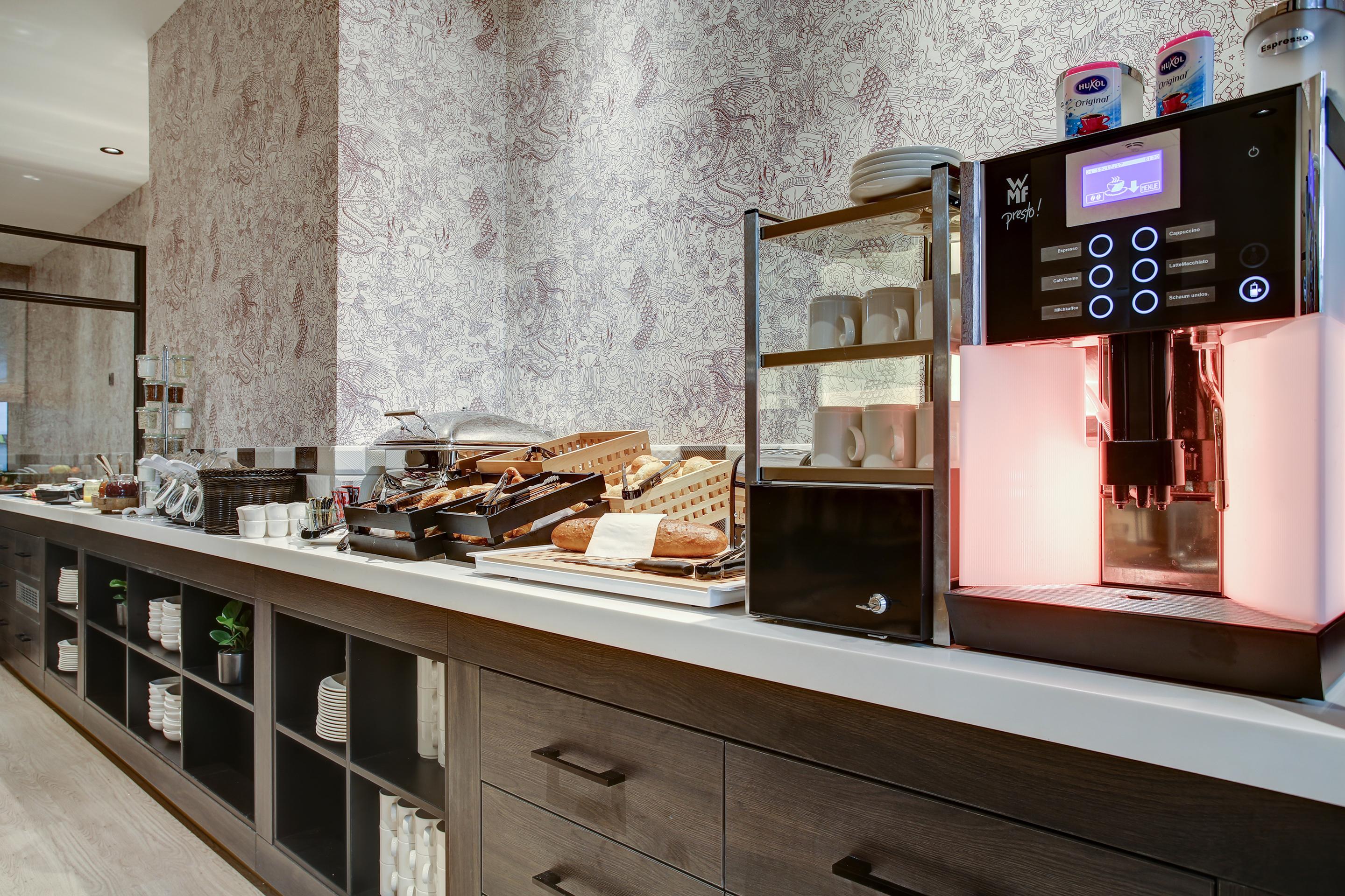 Vienna House Easy By Wyndham Hamburg City Екстериор снимка