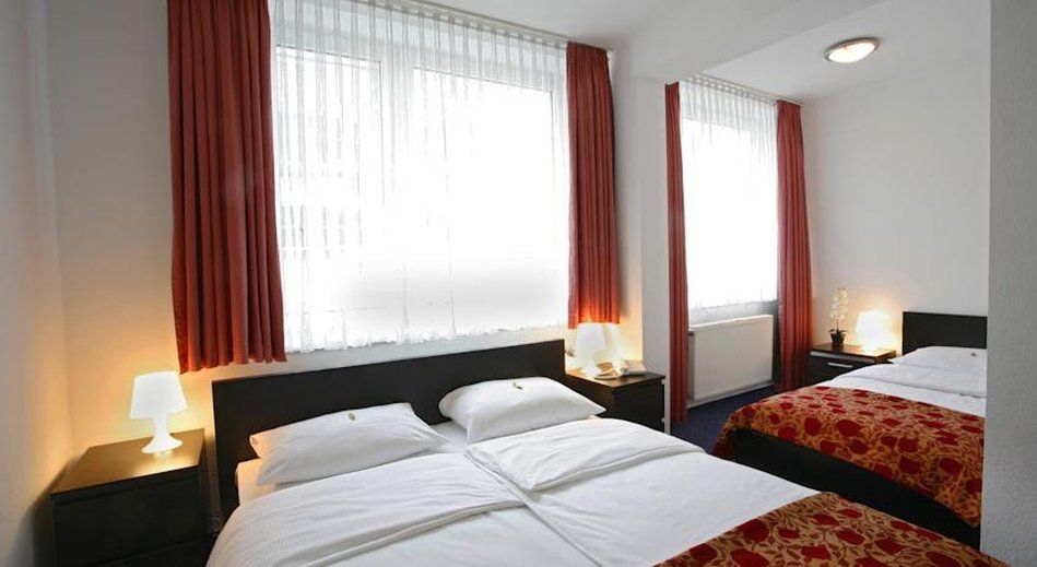 Vienna House Easy By Wyndham Hamburg City Екстериор снимка