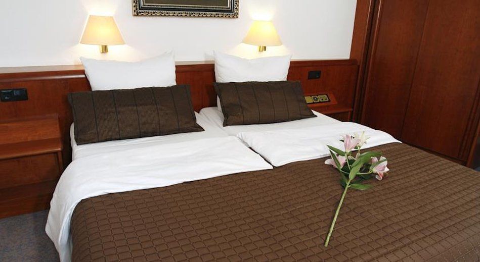 Vienna House Easy By Wyndham Hamburg City Екстериор снимка